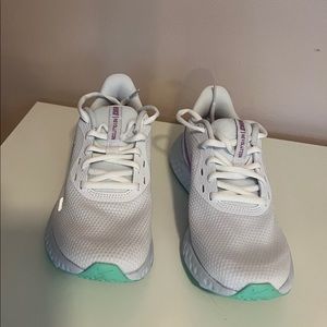 Nike Revolution 5 Running Shoe women 7 New Never worn